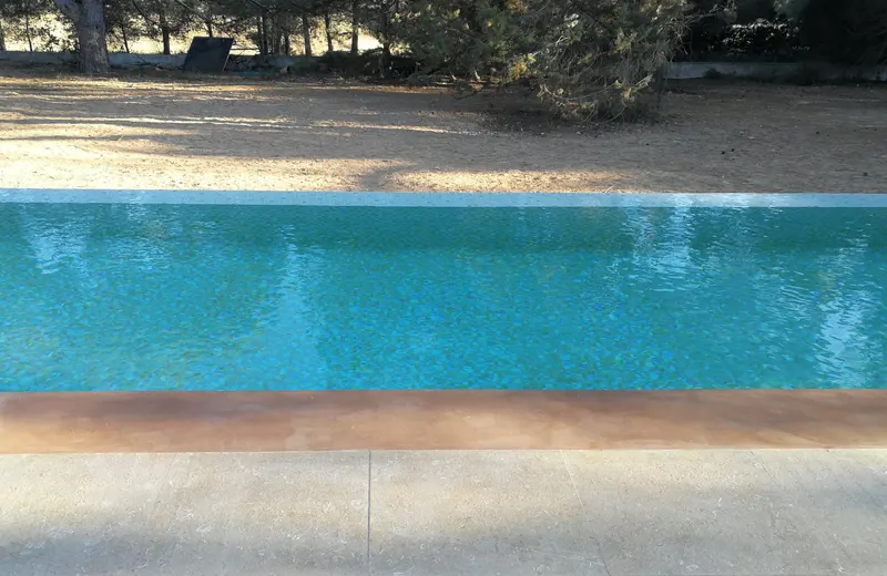 Piscina a Ca Marí: materiales
