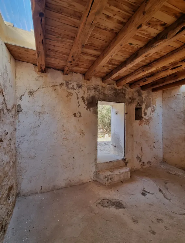 Can Simonet: interior lucernario pared
