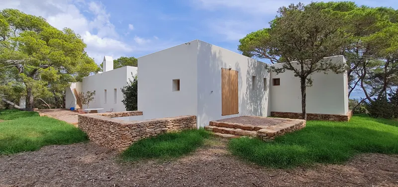 Ses Algues 1: fachada suroeste acabada